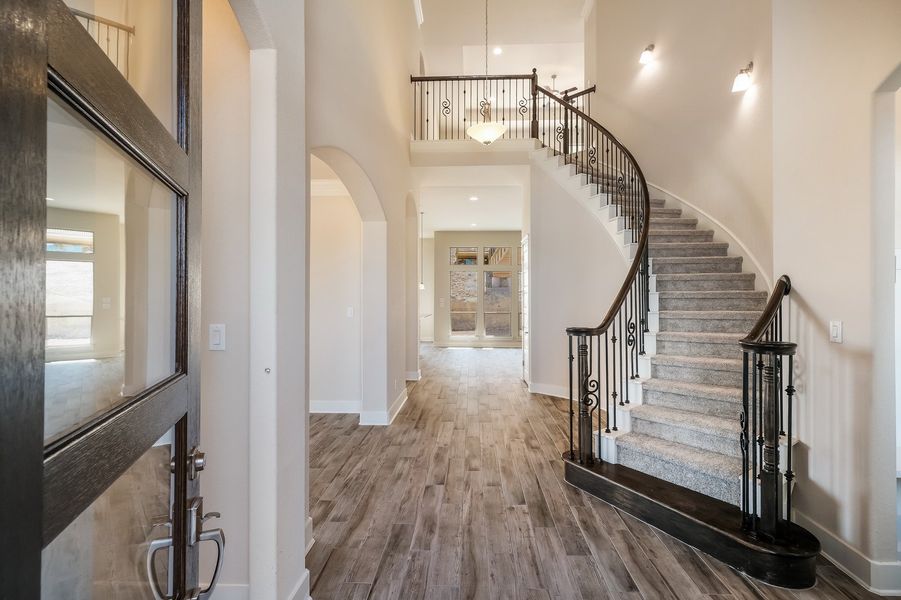 Representative unfurnished interior of a home built from the The Addison by Whitestone Custom Homes in Johnson Ranch, Bulverde (Image 38).