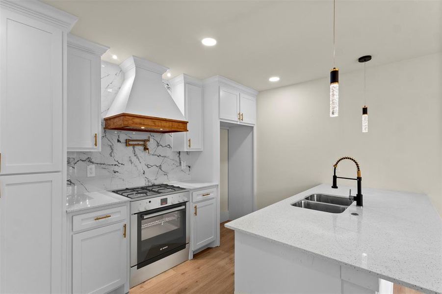 Furnished interior view inside a new home in , Azle (Image 10).