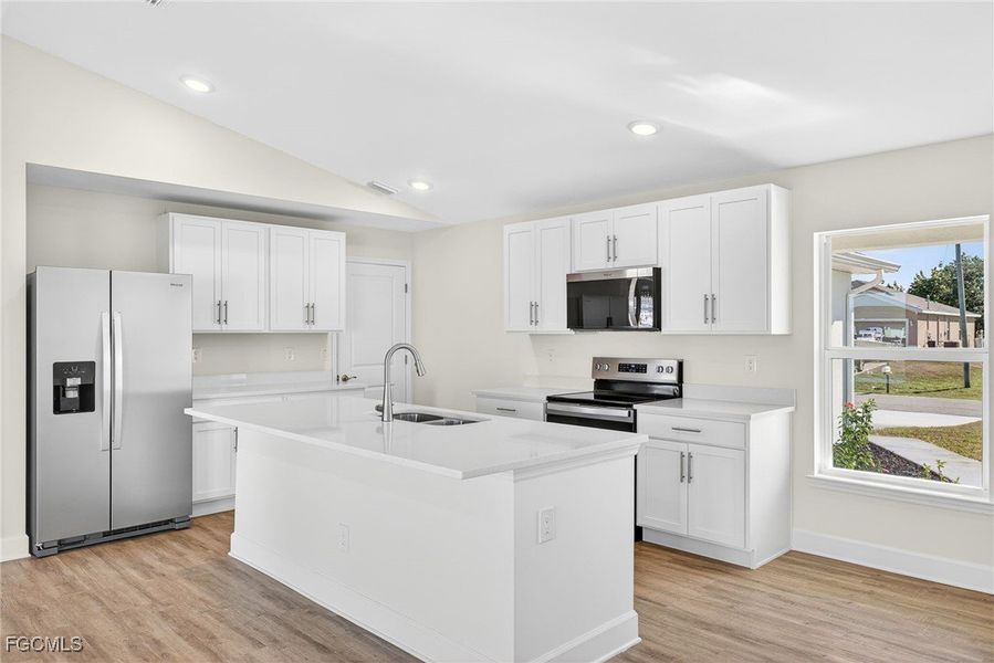 Furnished interior view inside a new home in Cape Coral, Cape Coral (Image 12).