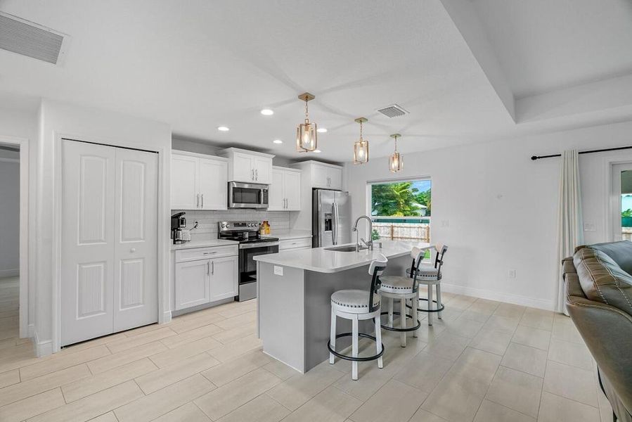 8156-103rd-Ave-HigMedia-026-1280