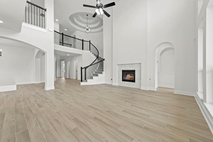 Representative image. Features, specifications, selections and colors may vary. Representative image. Features, specifications, selections and colors may vary.