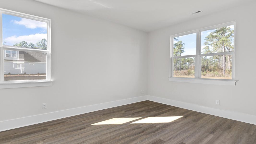 Spacious, unfurnished interior of a new home in Rolling Hills, Bolivia (Image 22).