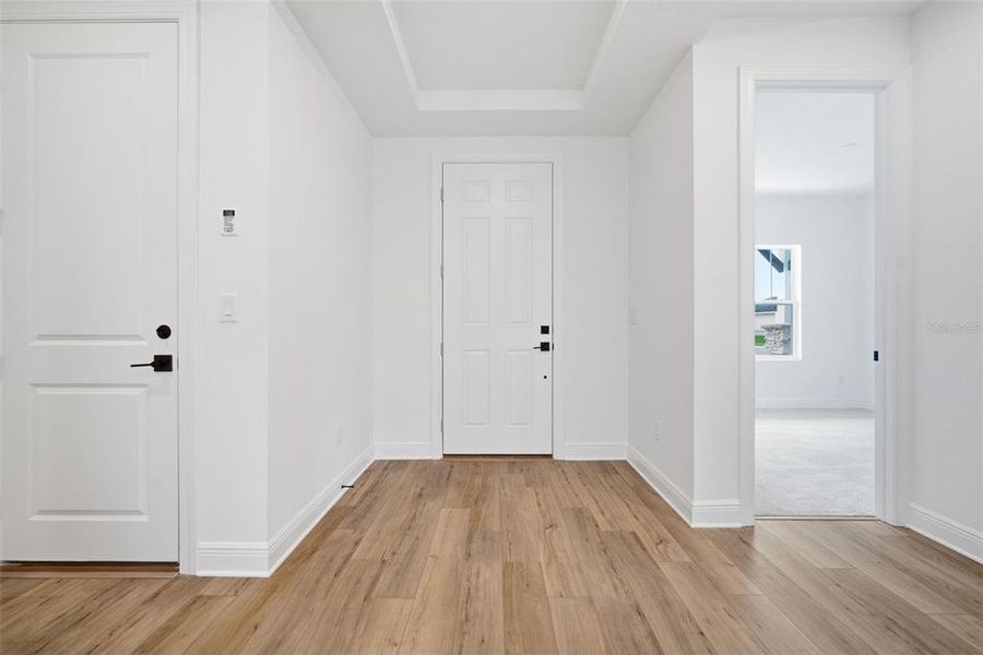 Spacious, unfurnished interior of a new home in North River Ranch, Parrish (Image 31).