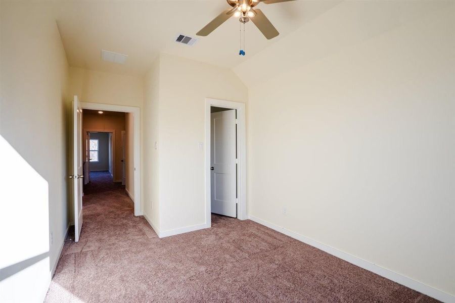 Spacious, unfurnished interior of a new home in , Houston (Image 21).