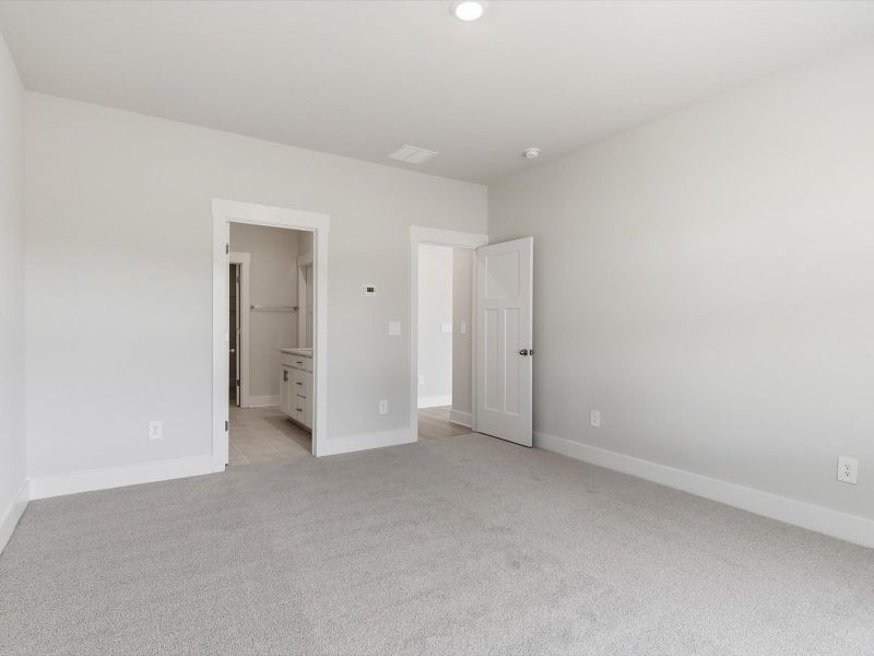 Spacious, unfurnished interior of a new home in Crossing at Abner Creek, Greer (Image 16). Spacious, unfurnished interior of a new home in Crossing at Abner Creek, Greer (Image 16).