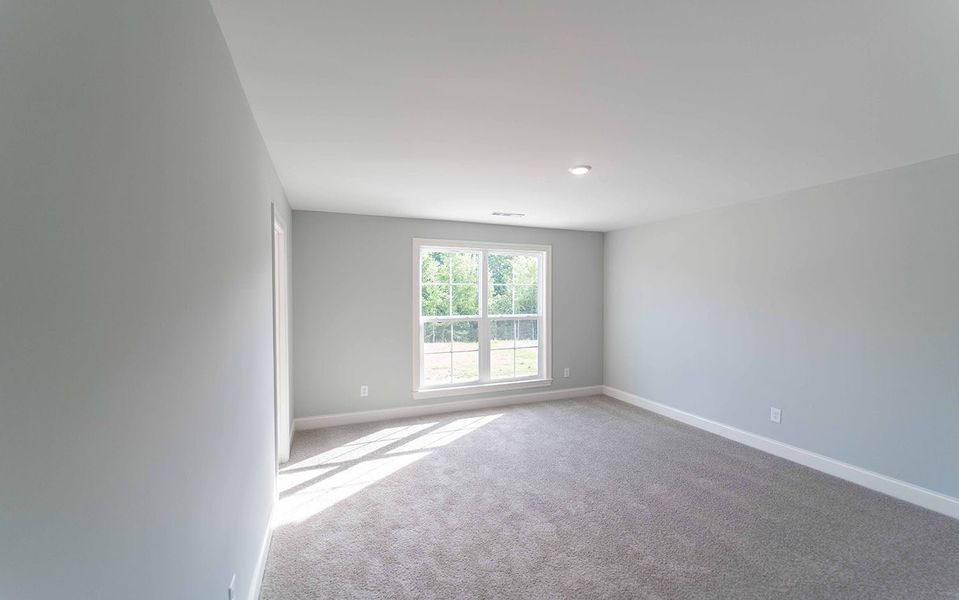 Spacious, unfurnished interior of a new home in Aden Woods, Fairview (Image 23).