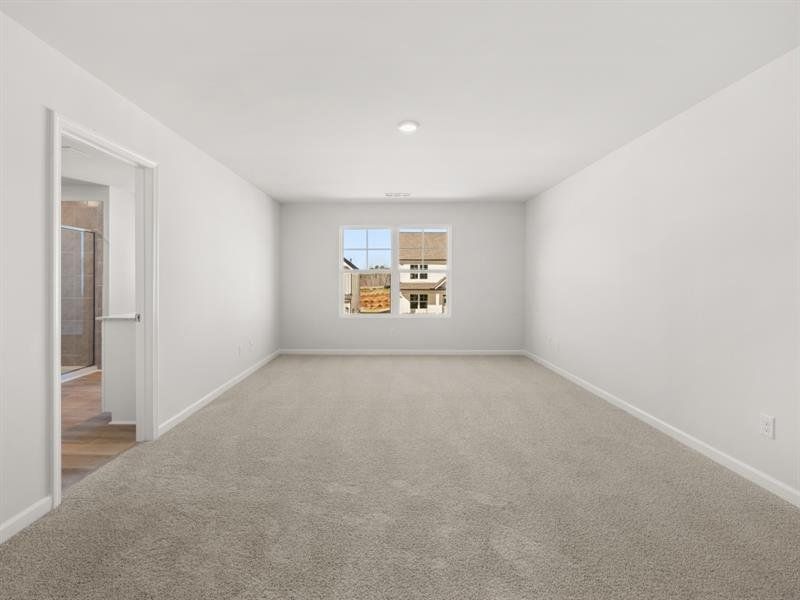 Spacious, unfurnished interior of a new home in Hamptons at Riverwood South, Dallas (Image 16).