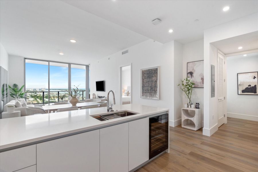 09-220 Lake Shore Drive #2305 Lake Park,