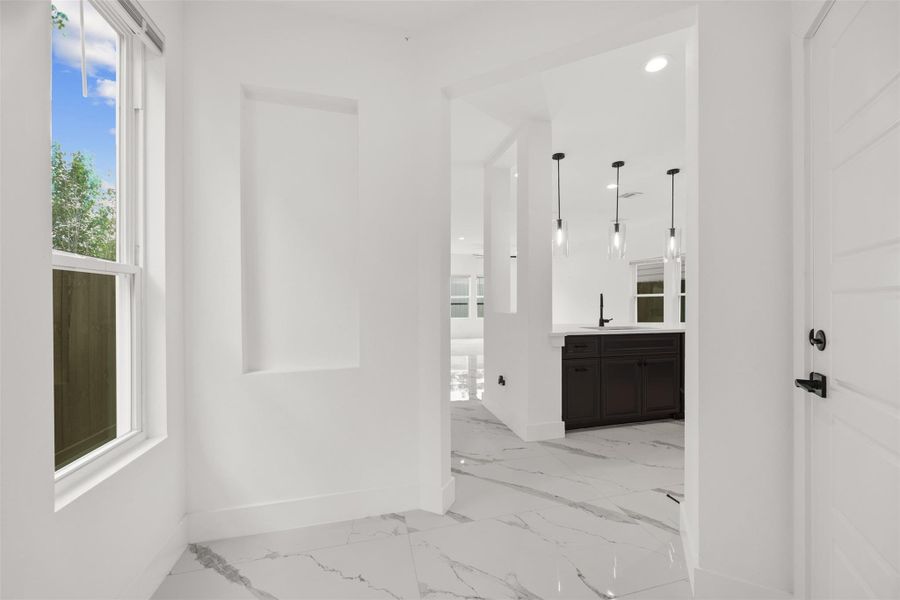 Spacious, unfurnished interior of a new home in , Houston (Image 24).