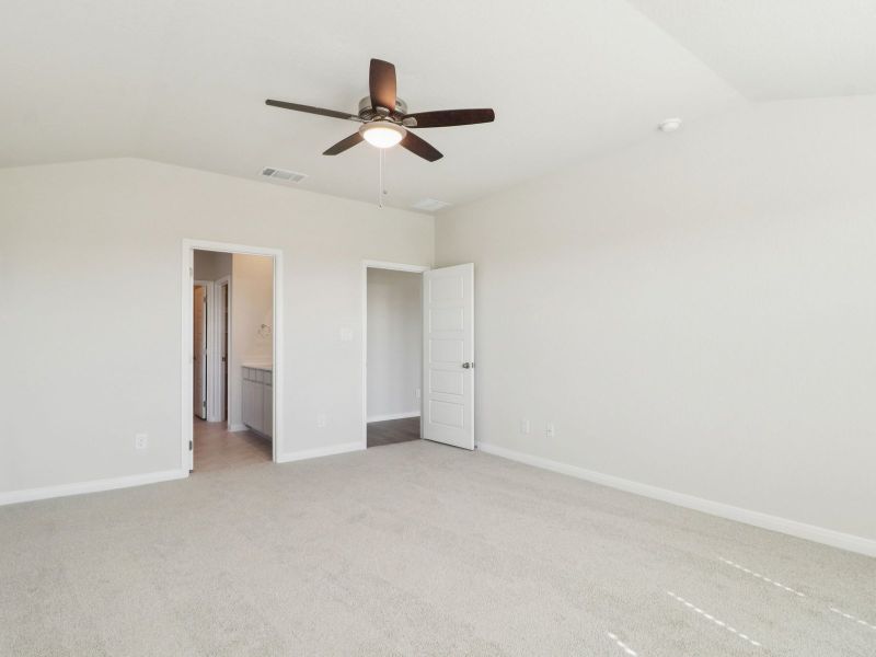 Spacious, unfurnished interior of a new home in Legendary Trails - Classic Series, Cibolo (Image 21).