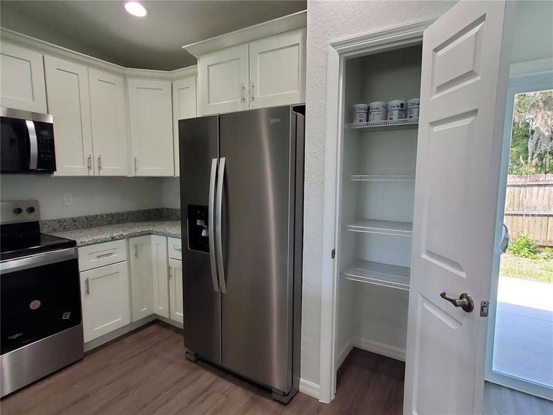 Furnished interior view inside a new home in , Ocklawaha (Image 5).