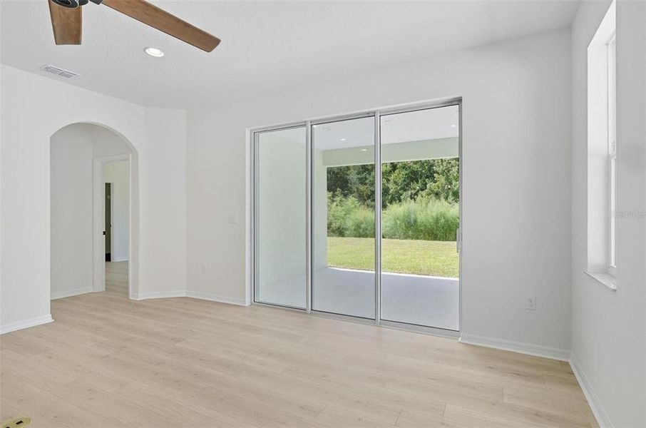 Spacious, unfurnished interior of a new home in Matanzas Cove, Palm Coast (Image 32).
