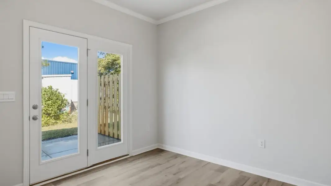 Spacious, unfurnished interior of a new home in Hughes Court, Dawsonville (Image 12).