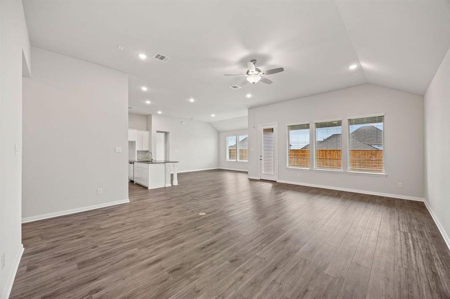 7-web-or-mls-1426-red-clover-ave