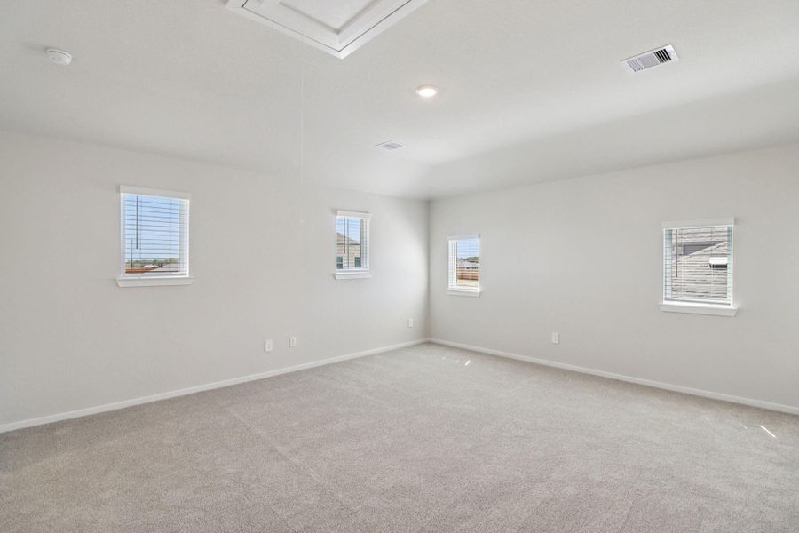Photo is for illustrative purposes only and may not reflect the exact listing.
