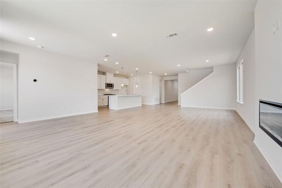 Image 29 of a home in Creekside of Crowley. Image 29 of a home in Creekside of Crowley.