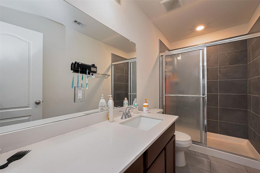 Furnished interior view inside a new home in Deer Run Meadows, Richmond (Image 10). Furnished interior view inside a new home in Deer Run Meadows, Richmond (Image 10).