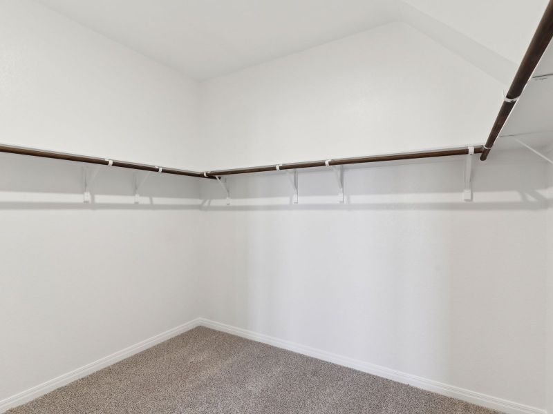 Spacious, unfurnished interior of a new home in Turner's Crossing - Reserve Collection, Buda (Image 9).