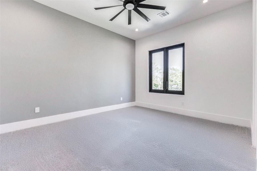 Spacious, unfurnished interior of a new home in , Houston (Image 23).