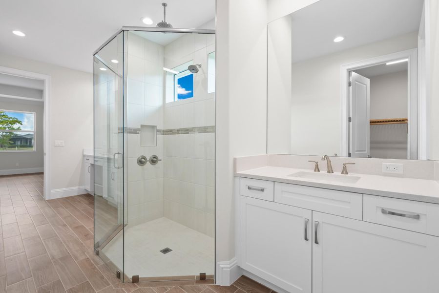 9404 SW Pinnacle Pl_Laurel_Master Bath
