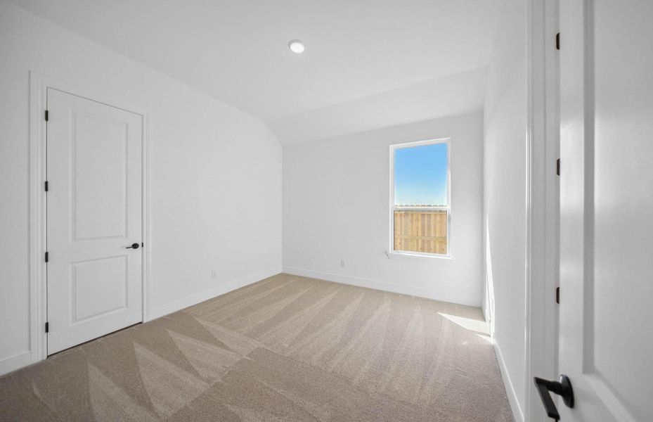 Image 19 of a home in Valencia. Image 19 of a home in Valencia.