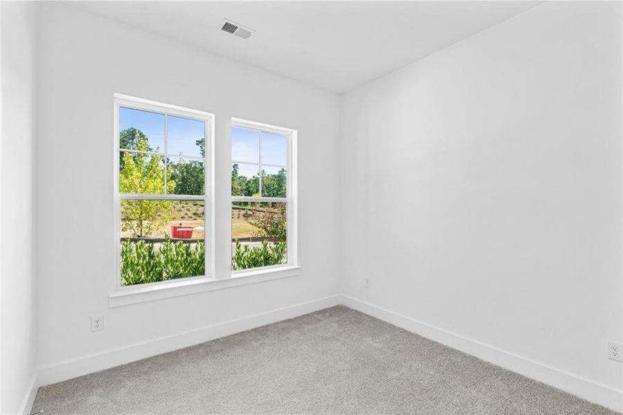 Spacious, unfurnished interior of a new home in , Gainesville (Image 16).