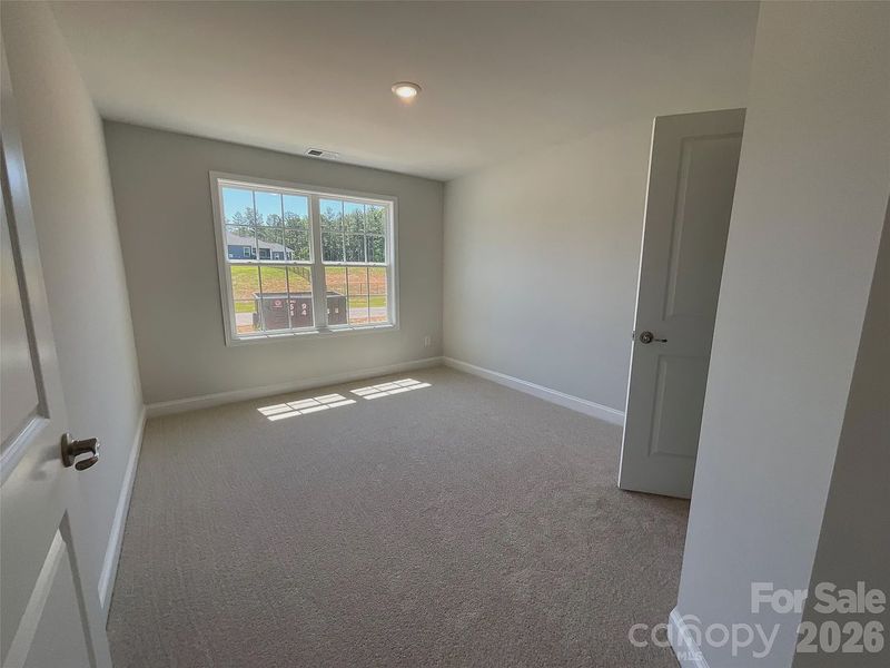 Spacious, unfurnished interior of a new home in Lauren Pines, York (Image 19).