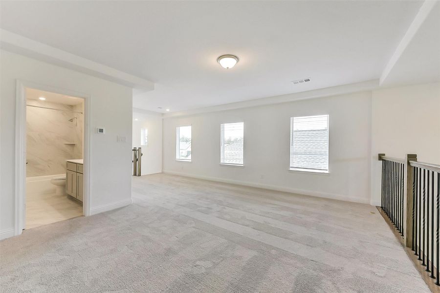 Spacious, unfurnished interior of a new home in Evergreen 40', Conroe (Image 27). Spacious, unfurnished interior of a new home in Evergreen 40', Conroe (Image 27).