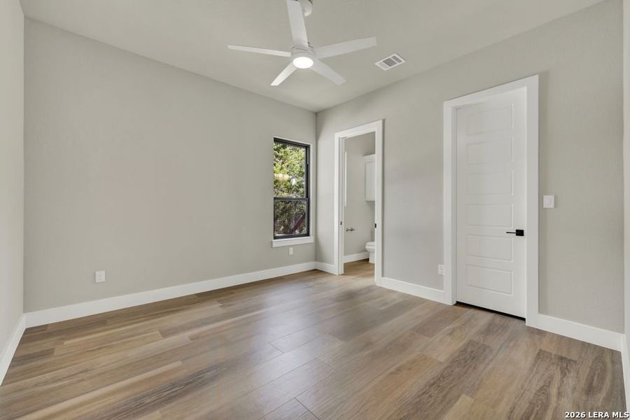 Spacious, unfurnished interior of a new home in , Spring Branch (Image 37). Spacious, unfurnished interior of a new home in , Spring Branch (Image 37).