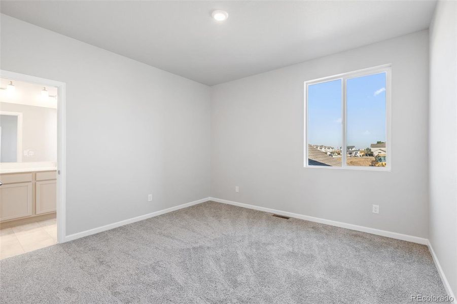 Spacious, unfurnished interior of a new home in Cherry Meadows, Brighton (Image 16).
