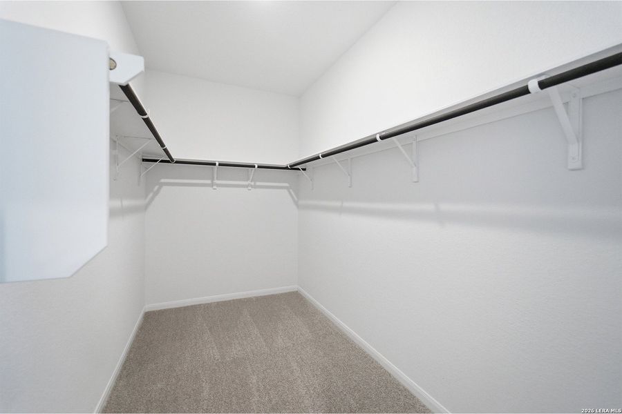 Spacious, unfurnished interior of a new home in Laurel Vistas, San Antonio (Image 17).