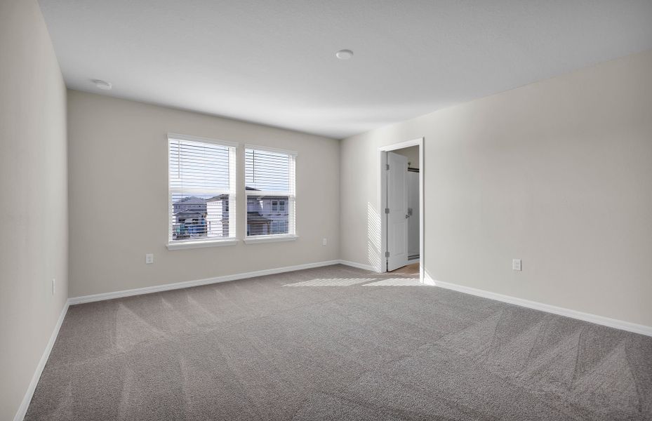 Spacious, unfurnished interior of a new home in The Preserve at Bannon Lakes, St. Augustine (Image 19).