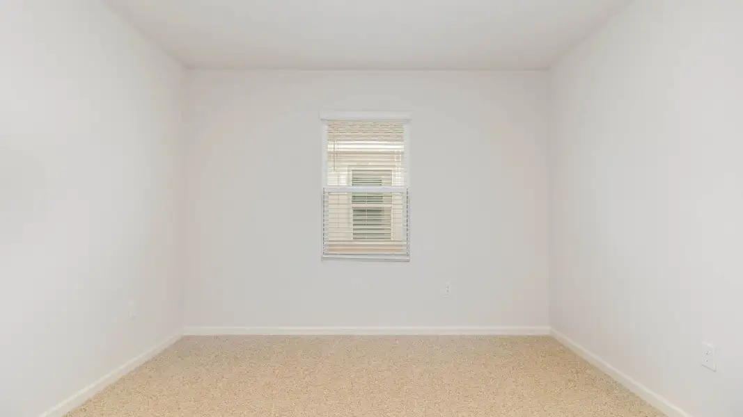 Spacious, unfurnished interior of a new home in Cypress Bay West, Palm Bay (Image 18).