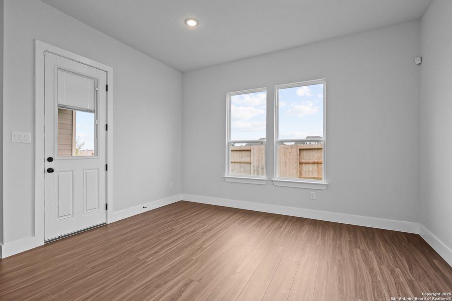 Spacious, unfurnished interior of a new home in Homestead, Schertz (Image 18).