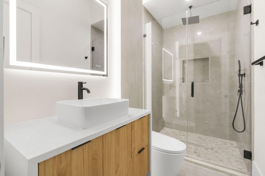 Furnished interior view inside a new home in , Tomball (Image 8).