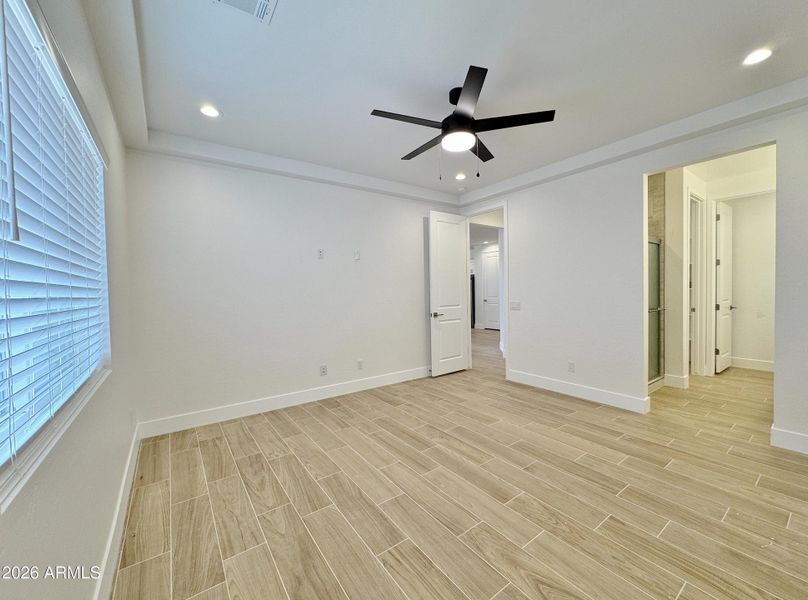 Master bedroom Master bedroom