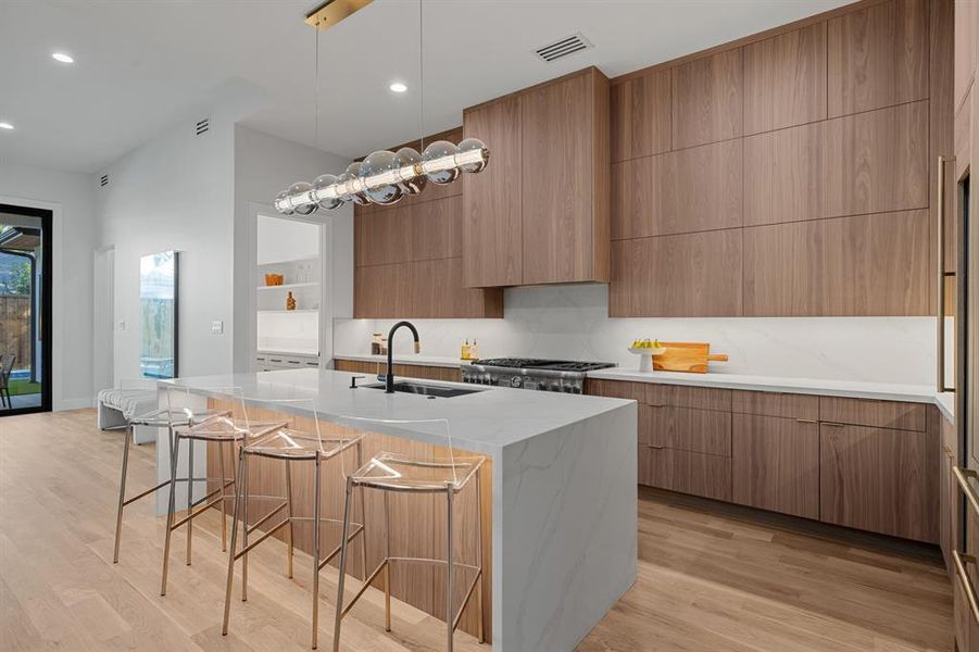 Furnished interior view inside a new home in , Dallas (Image 31).