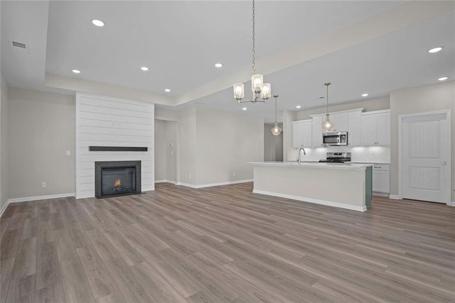 Spacious, unfurnished interior of a new home in Easton Park, Dallas (Image 31).