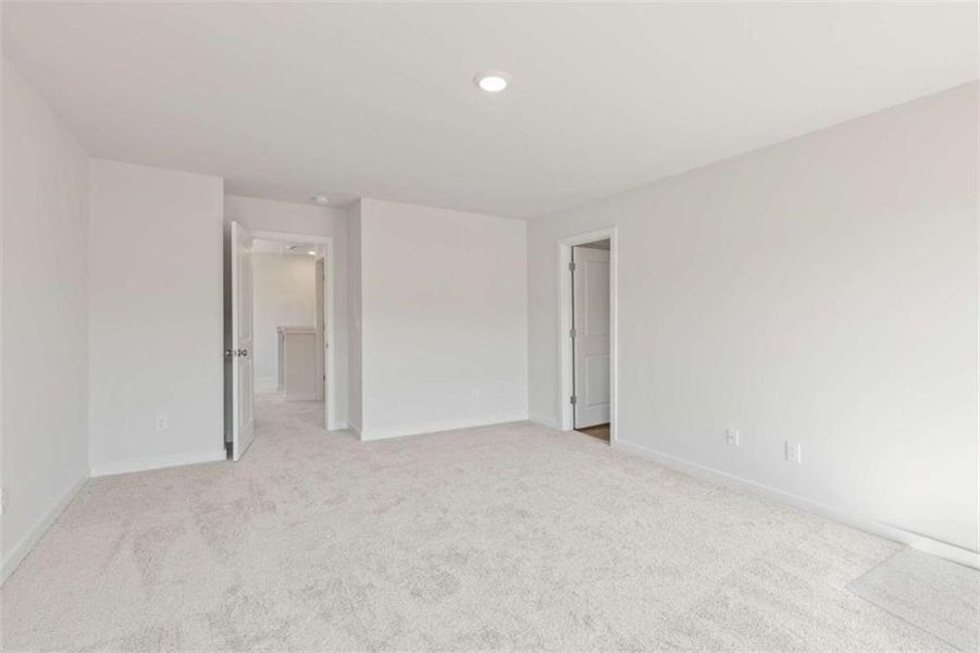 Spacious, unfurnished interior of a new home in Azalea Square Townhomes, Lawrenceville (Image 23).