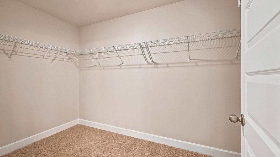 Representative unfurnished interior of a home built from the Emerson by D.R. Horton in Evergreen Crossing, Locust Grove (Image 28).