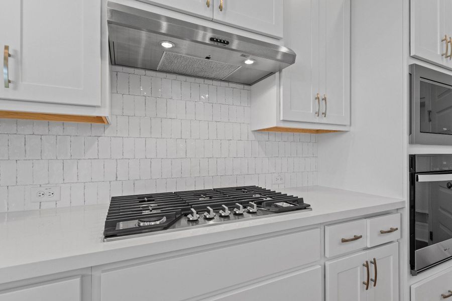 Gorgeous finishes in Light & Bright Kitchen