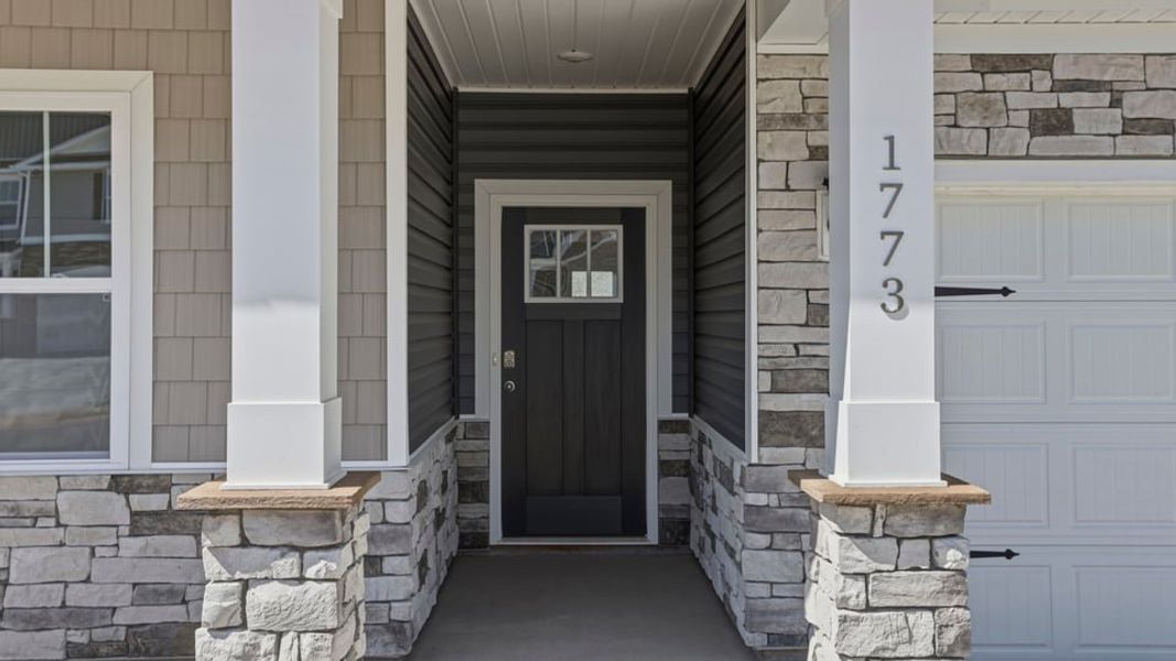 Exterior details and patio area of a home in Sage Grove, Lyman (Image 4).
