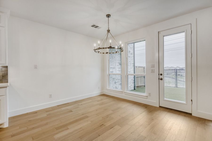 3116 Sir River - Dining Area