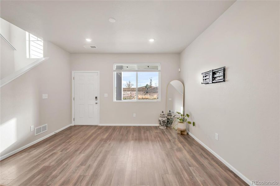 Spacious, unfurnished interior of a new home in , Littleton (Image 18).