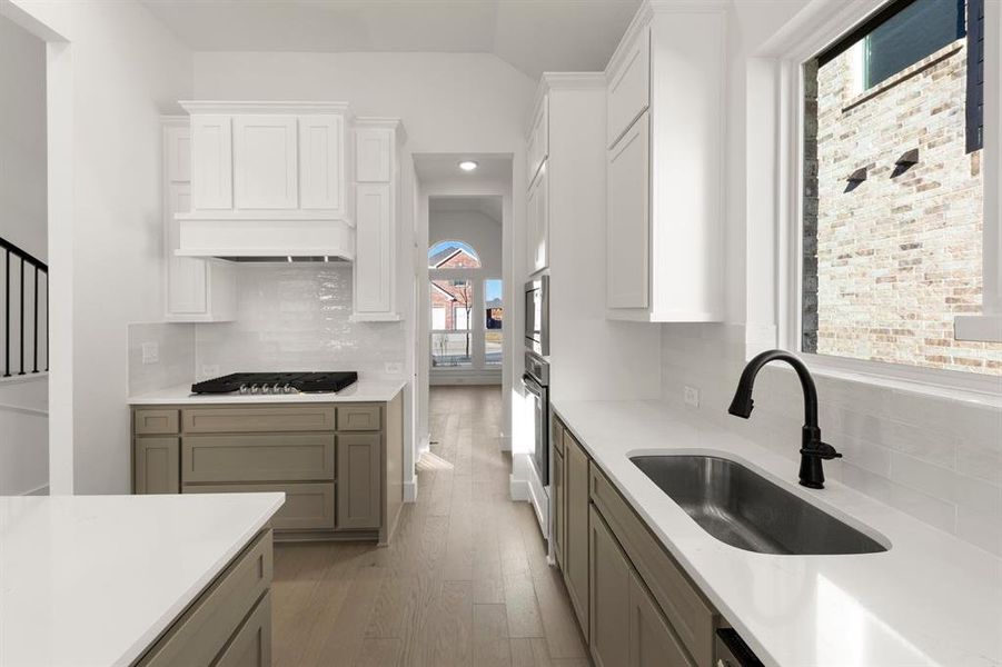 Furnished interior view inside a new home in Edgewood Creek, Celina (Image 10).