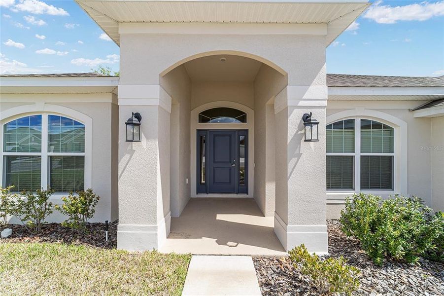 Exterior details and patio area of a home in Brookhaven, Ocala (Image 37).