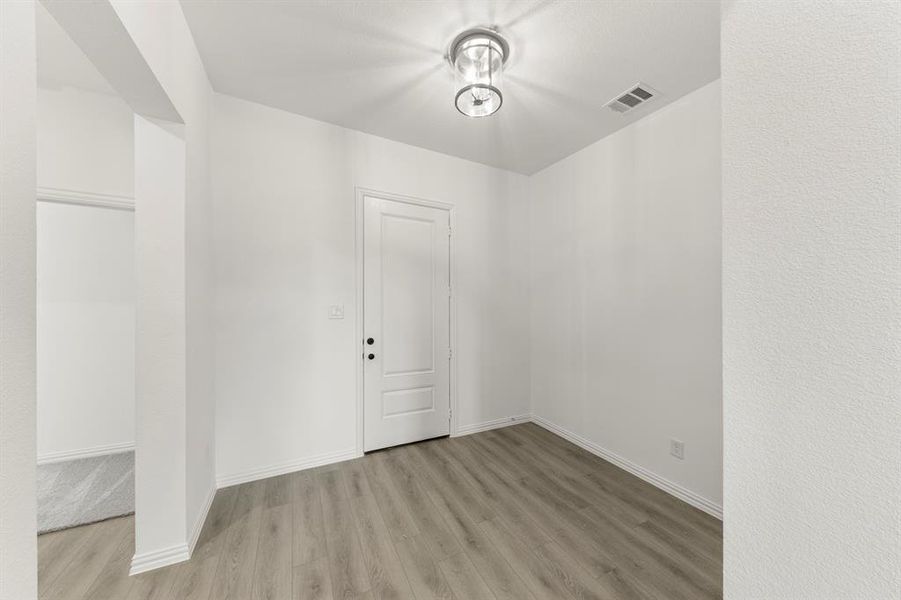 03. 1322 Parkdale - Entry 03. 1322 Parkdale - Entry