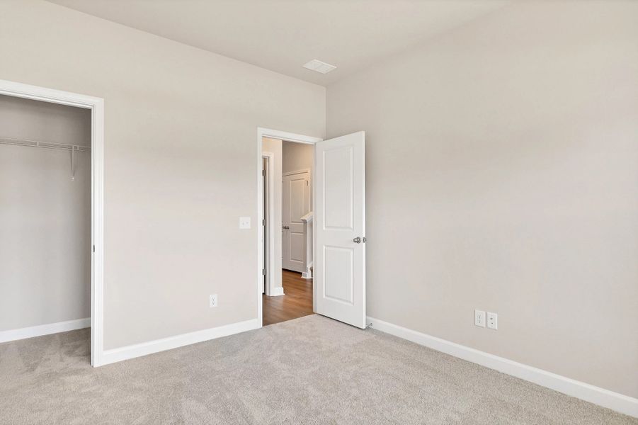 Spacious, unfurnished interior of a new home in Hammock Walk at Nexton, Summerville (Image 14).