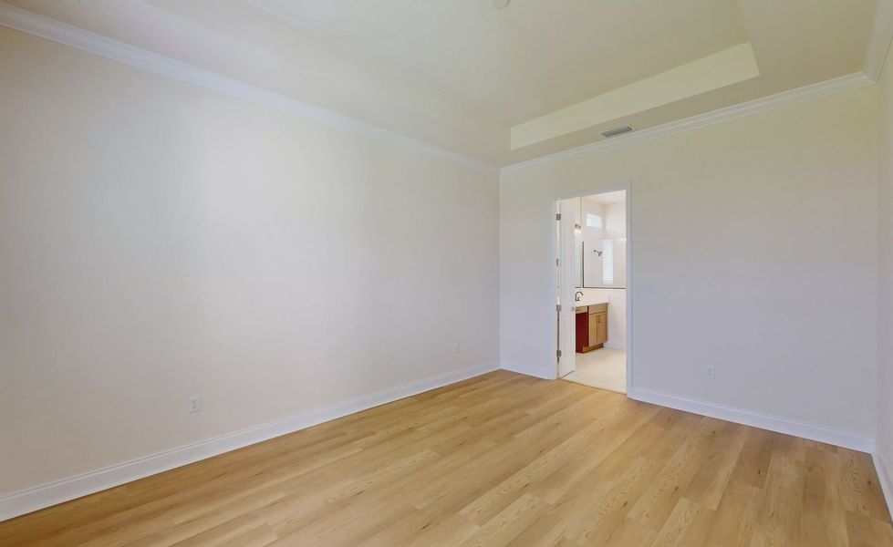 Spacious, unfurnished interior of a new home in Oakmont, Gainesville (Image 14).