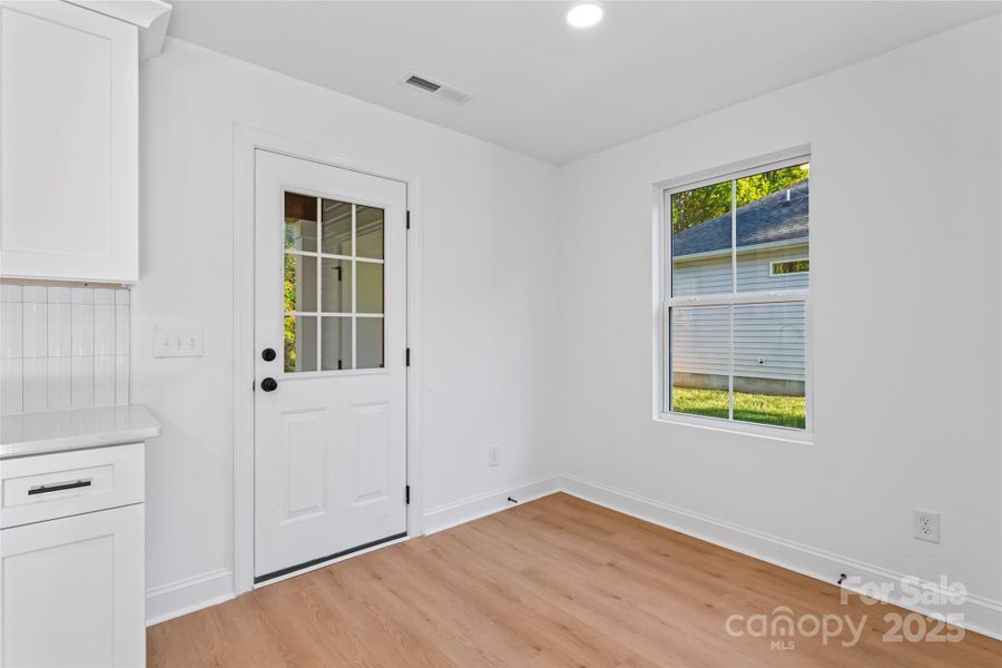 Spacious, unfurnished interior of a new home in , Charlotte (Image 16).